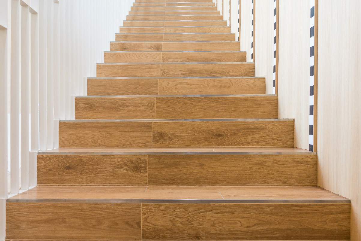 Wood stairs for concrete – what do you need to know?