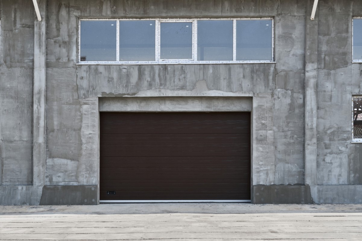 Overhead or sectional door – which one to choose?
