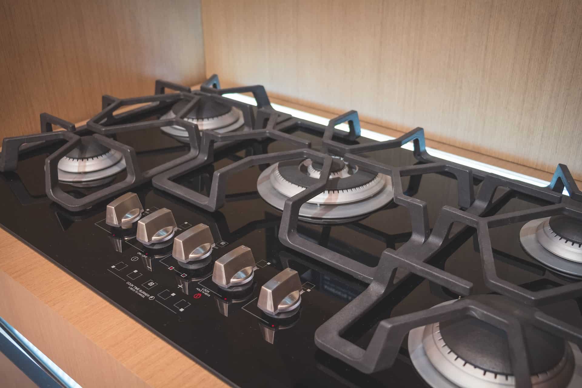Keeping Your Cooktop Sparkling Clean: Essential Tips and Household Cleaning Polish